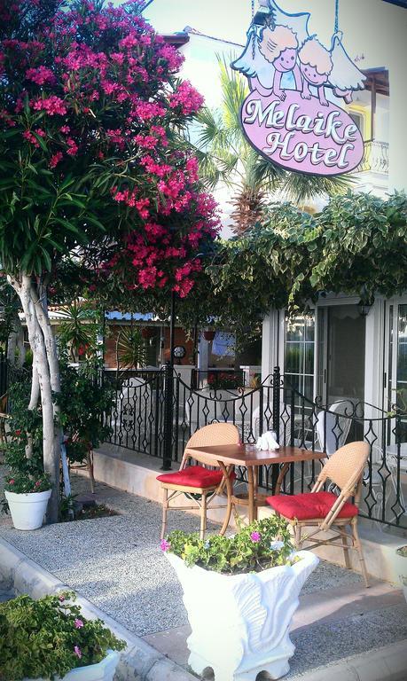 Melaike Hotel Foça Exterior foto